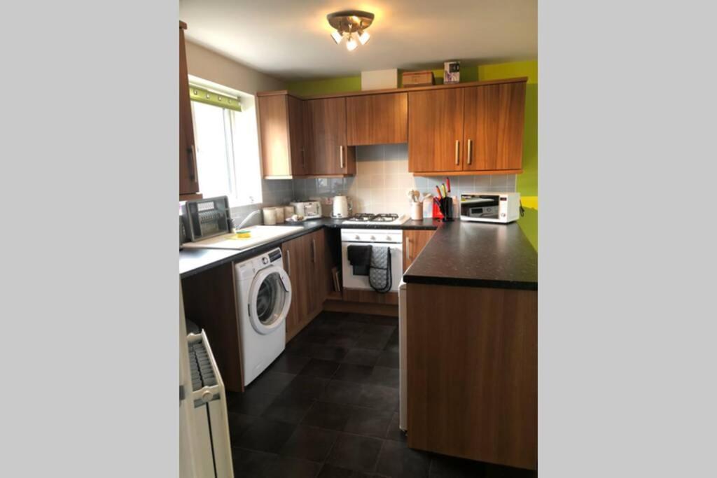 Dudley House **Staycation & Contractors** Sleeps 7 Tipton Exteriör bild