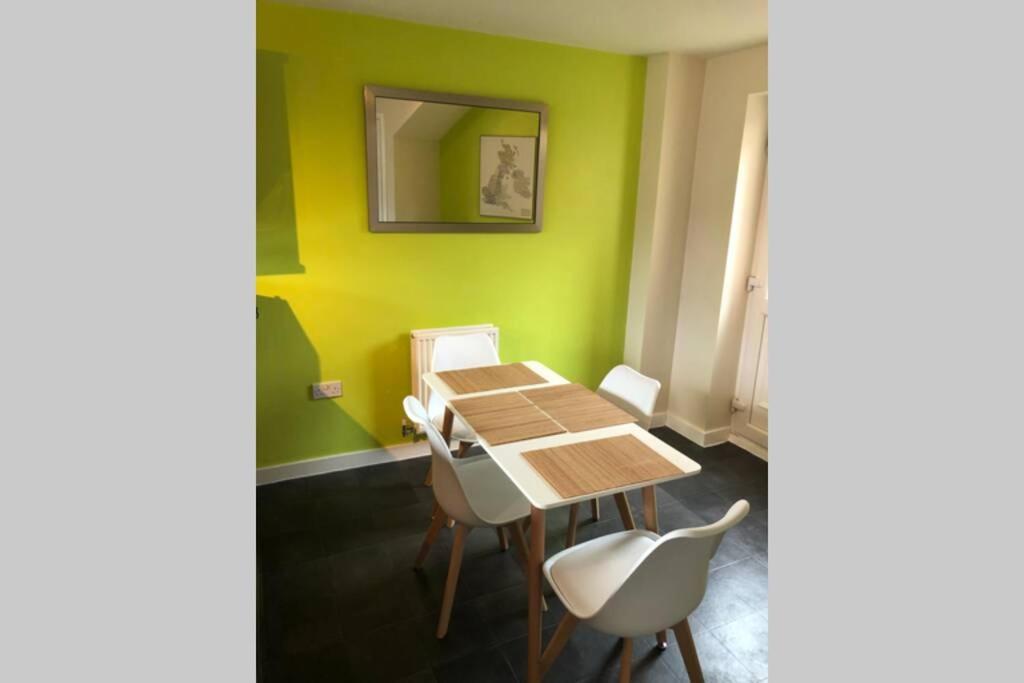 Dudley House **Staycation & Contractors** Sleeps 7 Tipton Exteriör bild