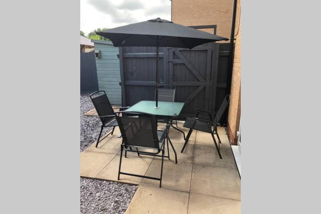Dudley House **Staycation & Contractors** Sleeps 7 Tipton Exteriör bild